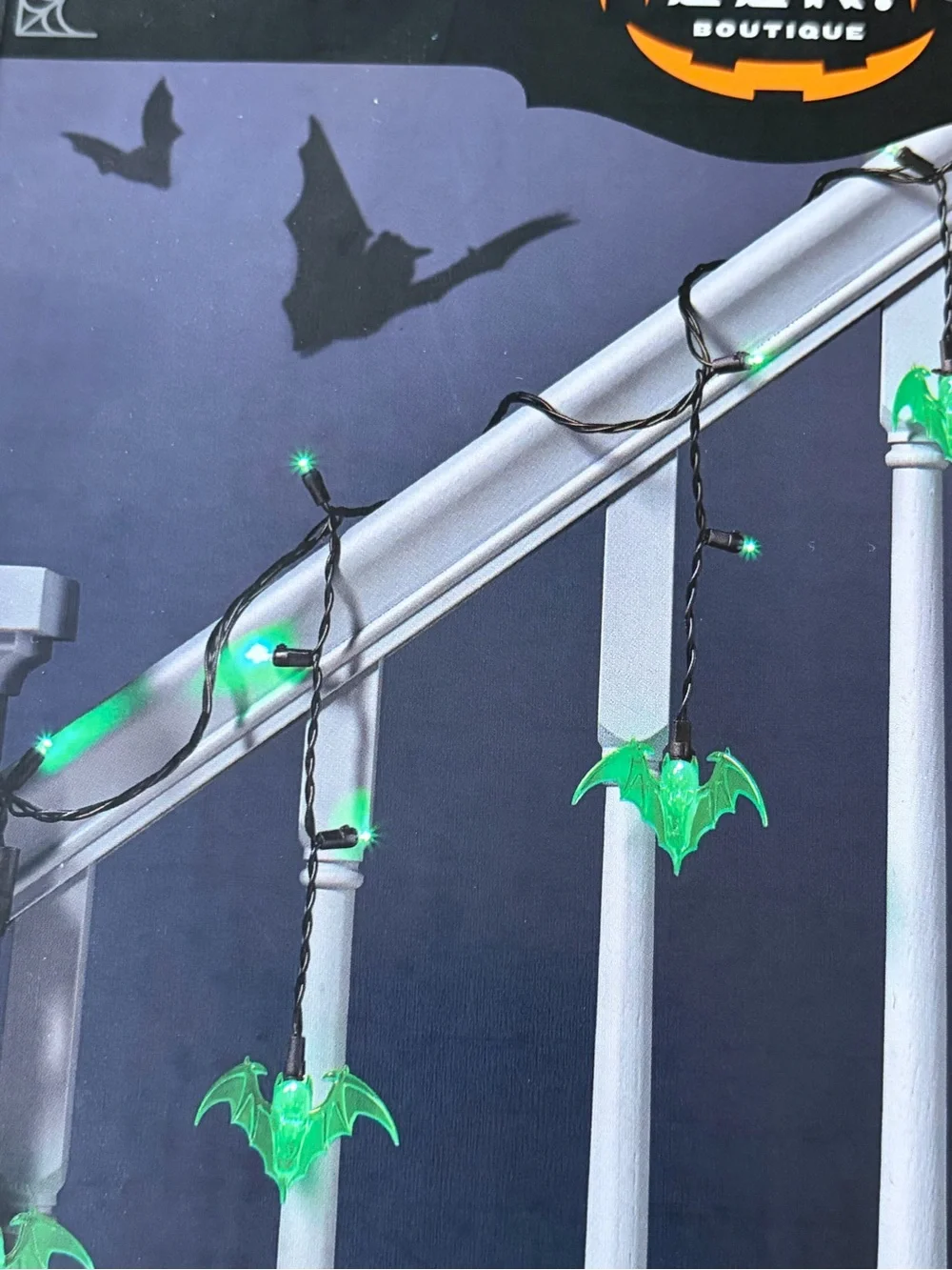 Hyde and Eek! Boutique 8 Bat Icicle Lights Halloween Decor NEW 6 Ft. Green 1 Set